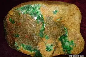 翡翠毛料（原石）是行家与行家的交易，普通人千万别玩图片