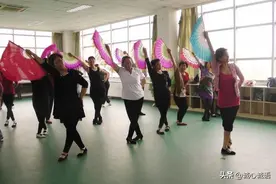 50岁女人自述：“学跳舞后，让我家庭破碎”，老公：“不可原谅”图片