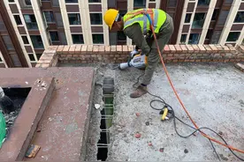 中南漫悦湾小区业主违建物被强拆图片