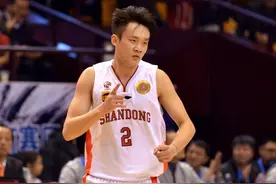 激动！男篮球员国际赛场高时刻，姚明以一敌五，王仕鹏绝杀入选图片