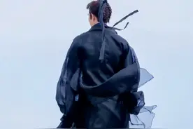哥的脸明明可以当偶像剧男主，却硬生生成了演技派图片