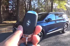 2019款现代全新胜达SantaFe，按下钥匙看到内饰，还要啥汉兰达视频封面