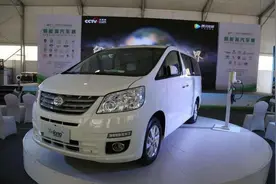 董明珠新车终问世：奥迪车标比它的车标还少一个圈，车价更夸张图片