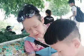 为什么老人不愿意帮忙带孩子？三位老人的说法，中肯又心酸图片