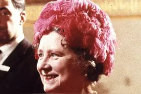 英王室羽毛帽：女王戴上优雅满分，尤金妮公主戴上却变成紫菠萝图片