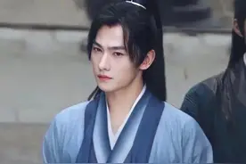 含胸驼背就别嚯嚯古装剧了，让这7位男星告诉你，什么叫仪态端庄图片