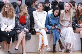 关店6000家，5年亏40亿，老板娶女星，一代“鞋王”还有戏吗？图片