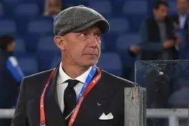 意大利前国脚维亚利战胜癌症图片