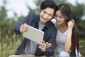 “那是我爸妈，你就忍忍吧”图片
