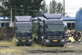 140万公里车况良好，5年前二手奔驰重卡，配置不输国产高端车图片
