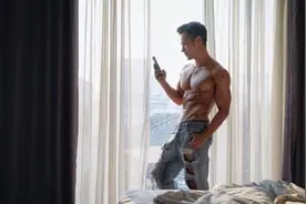 杜蕾斯新晋男模，年仅26岁，身材健硕有型，新宠儿非他莫属图片