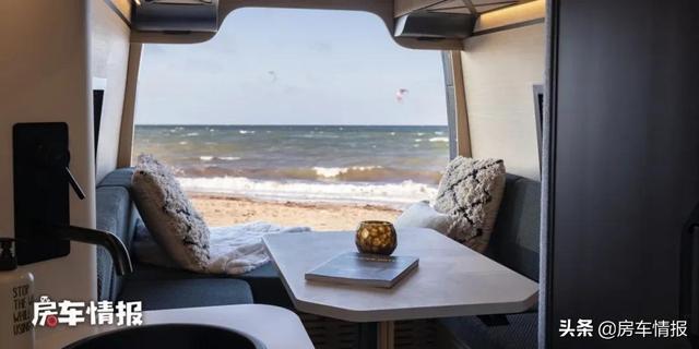 德国MAN轻客变身房车,2.0T+8AT有劲,坐在车尾还能随时烧烤野餐