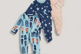 新生儿该穿连体衣还是分体衣，具体考虑三方面，谁用谁知道图片