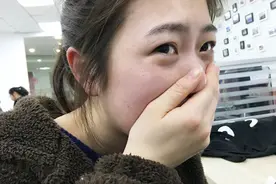 长出白鼻毛，就是身体变老？医生提醒：或是身体缺少一些营养图片