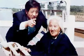 “人民的好公仆”孔繁森：50岁车祸遇难，3个子女现状如何？图片