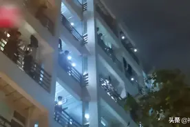 视频 | 校园解封！他们凌晨合唱《我的祖国》，乐队亮了图片