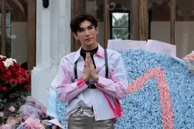 泰国男星Mew首支单曲《Season of you》MV发布图片