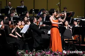 「火车说琴」上音小提琴教授 | 小提琴才女王之炅图片