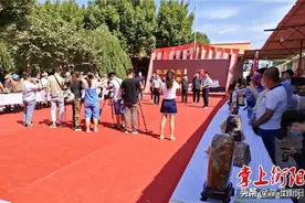 新疆“奇石第一村”直播四天成交328万元，单笔最高19999图片