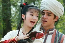 《新还珠》班杰明求婚男友成功，晒吻照和婚戒，飞鸟CP圆满了？图片