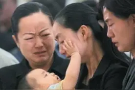 丛飞与现任妻子唯一的女儿，5岁成孤儿，外祖父带大，长得很漂亮图片