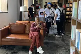 曝65岁陈道明要与32岁倪妮演情侣，反差太大网友表示：太恶心图片