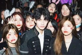 从鬼屋NPC到邓超力挺的训练生，他到底是谁？图片