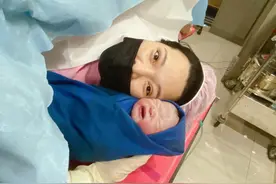 恭喜！36岁台湾女星小甜甜的女儿出生，怀孕期间因肾脏肿大看急诊图片