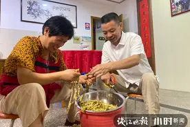 水泥厂关门了，拖拉机手“下岗”了，然而这个小山村却成了“网红村”图片