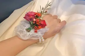 网易云音乐热评：其实把心里所有话都说出来的人才是最残忍的图片