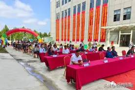 电商创业 网聚财富--邓州市网络商务协会揭牌成立图片