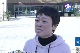 父亲住院期间独自外出吃饭，突发“大咯血”死亡，女子泣不成声指责医院：是你们没拦他图片
