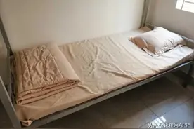 公司倒闭后，他把宿舍改成青旅，收留滞柬同胞图片