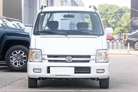 极其便宜省油灵巧代步车，方正大空间停车也方便，实拍昌河北斗星图片