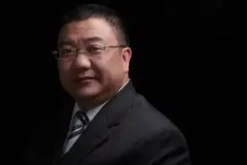 被中美两国“封杀”！从百亿富豪到“过街老鼠”，他为何沉沦？图片