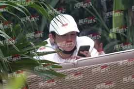 热巴搭档杨旭文新恋情曝光！曾与张俪传绯闻，今与女友牵手被拍图片