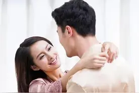 她嫌弃丈夫，跟别人跑了，丈夫再婚，她硬闯婚礼现场图片