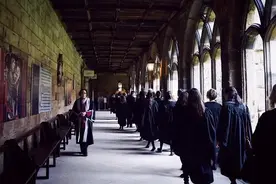 英国四大魔法学院，自带bgm的学校，爱了爱了图片