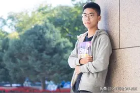 高考712分，北大再降90分录取，他就是江西南昌第一名：曾进图片