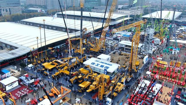 宝马工程机械展和宝马汽车