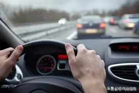汽车点火前，没做这几个动作，伤车没商量图片