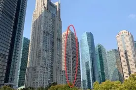 上海一大楼烂尾14年，原因至今是谜，曾经估值超过百亿元图片