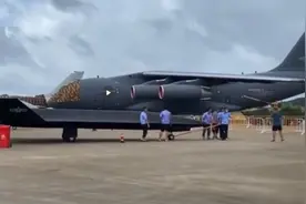 战略空军，世界唯一火箭动力战略无人机，无侦8亮相珠海航展图片