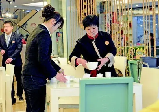 成都啥子工作最缺人？这17个短缺职业，了解一下！