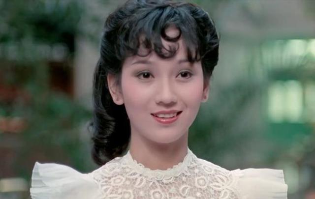 赵雅芝的传奇情史，因私藏情书导致婚姻破裂，再婚后赢得幸福人生