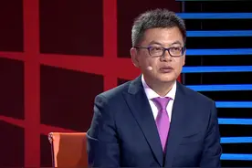 20分13板4帽！2米22小将大爆发 苏群：他进步神速，广东队后悔吗图片