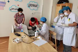 “孤儿健康关爱行动”播撒爱的阳光雨露丨青岛市儿童福利院圆满完成在院儿童健康体检工作图片