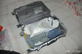 姑娘丢了5条内裤！刑警调查发现，全穿在这个男人身上！男子单身，自称对女性内裤会有幻想！这是啥人呐？图片