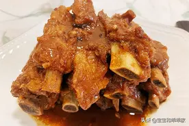 电饭锅焖排骨，虽然方法简单又省力，但色香味却一点都不打折扣图片