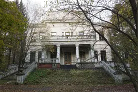 被遗弃的斯大林别墅：游泳池必须是海水，第一次游泳就差点淹死图片